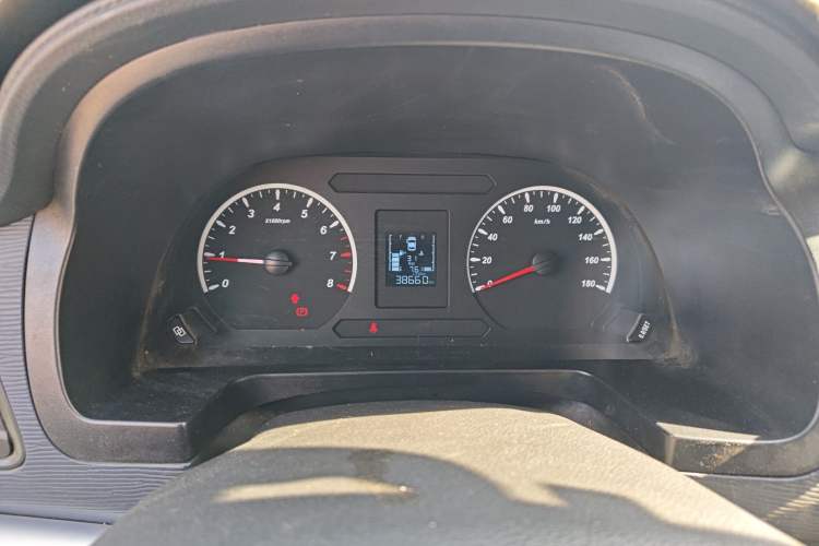 Used FORTHING Lingzhi 2022 M5 1.6L Practical 7-Seater Instrument Cluster