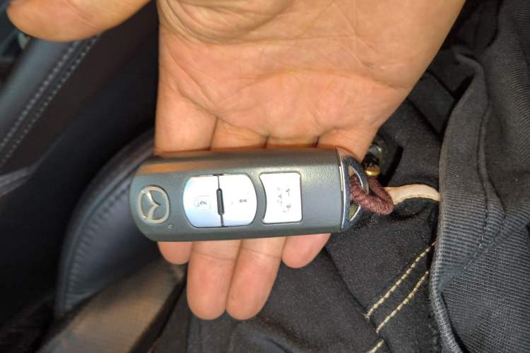 Used Mazda Atenza 2017 2.0L Blue Sky Luxury Edition