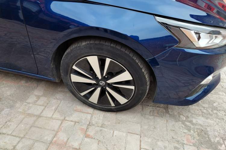 Used Nissan Teana 2020 2.0T XL Upper AD1 Smart Navigation Edition Right Front Wheel Hub