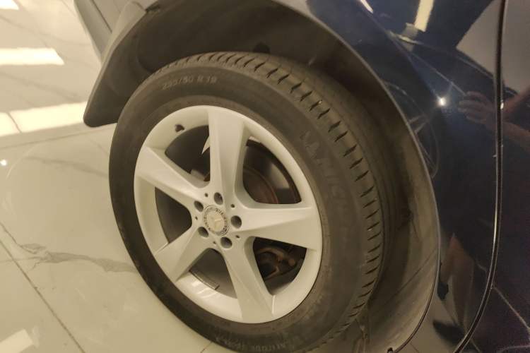 Used Mercedes-Benz M-Class 2014 ML 400 4MATIC Dynamic Model