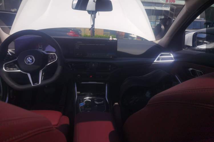 Used BMW i3 2025 eDrive 35 L Audio And AC Panel