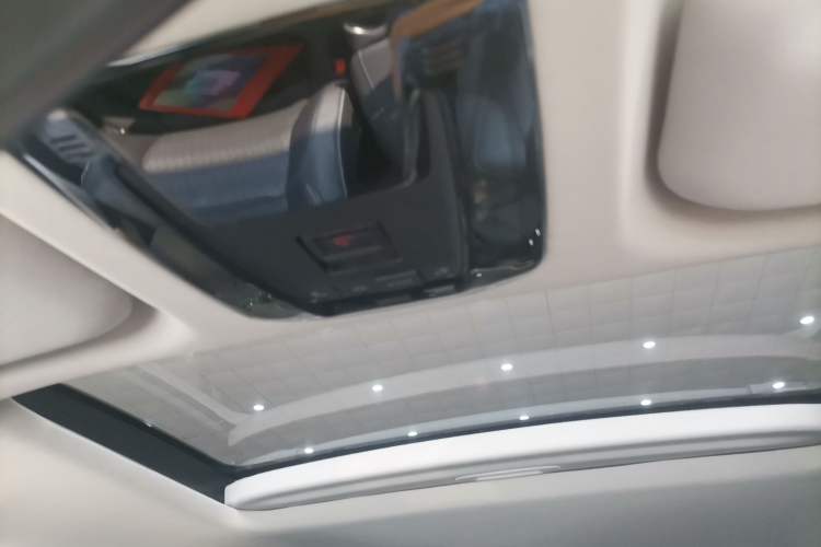 Used Toyota Venza 2023 2.0L CVT Two-Wheel Drive Prestige Version
