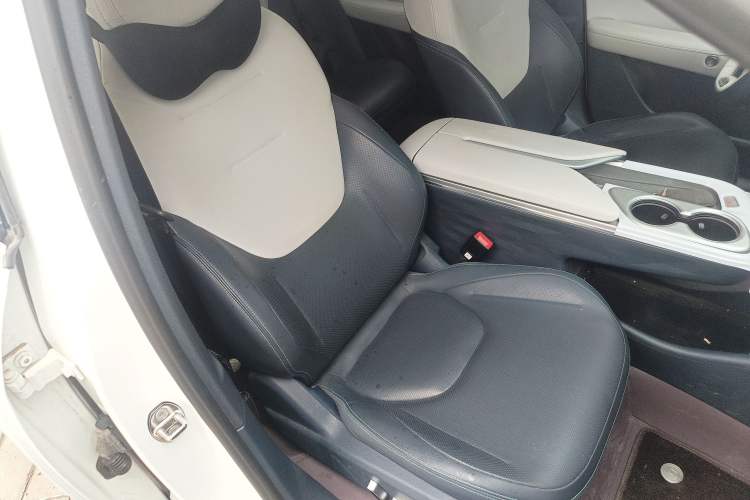 Used ARCFOX Alpha T5 2024 660 MAX Right Front Seat