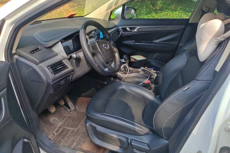 Used Geely Auto Emgrand GS 2016 Elegant Edition 1.8L Manual Fashion Model