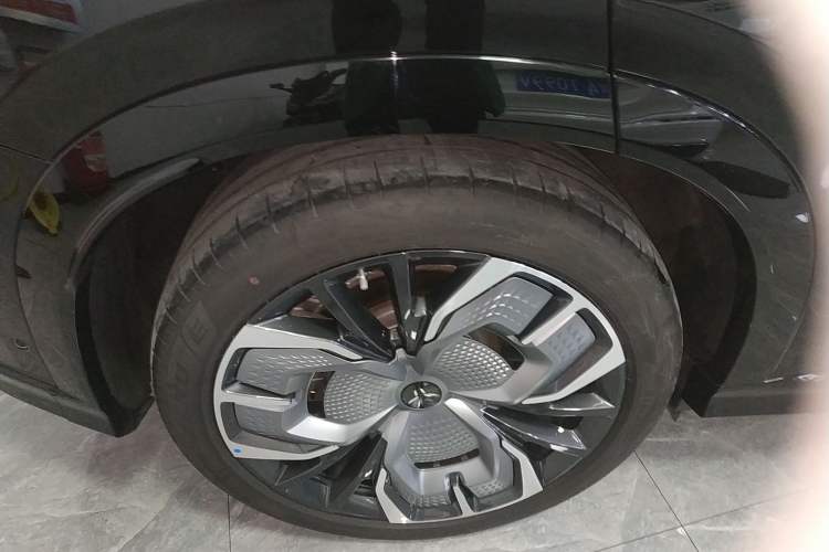 Used Hongqi Tiangong 08 2025 680 Ultra Four-Wheel-Drive Version Exterior 5