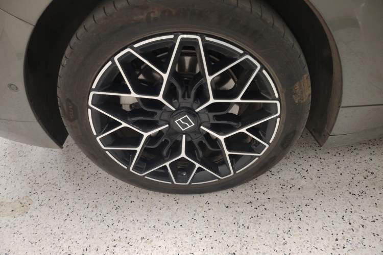 Used Zeekr 001 2024 WE Edition 95 kWh All-Wheel Drive Exterior 3