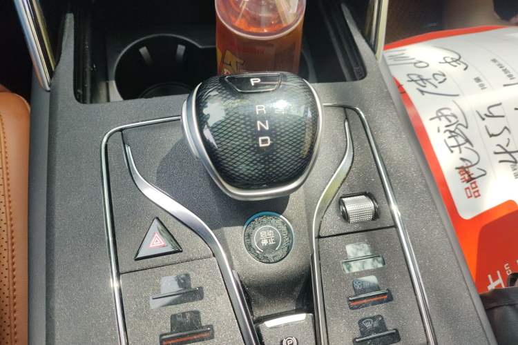 Used BYD Tang New Energy 2023 DM-i Champion Edition 112KM Prestige Model Gear Lever