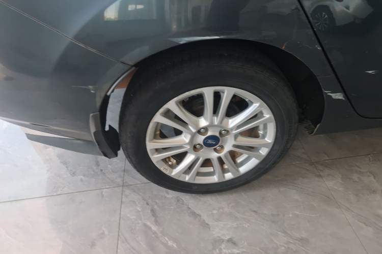 Used Ford Fiesta 2013 Sedan 1.5L Automatic Fashion Edition
