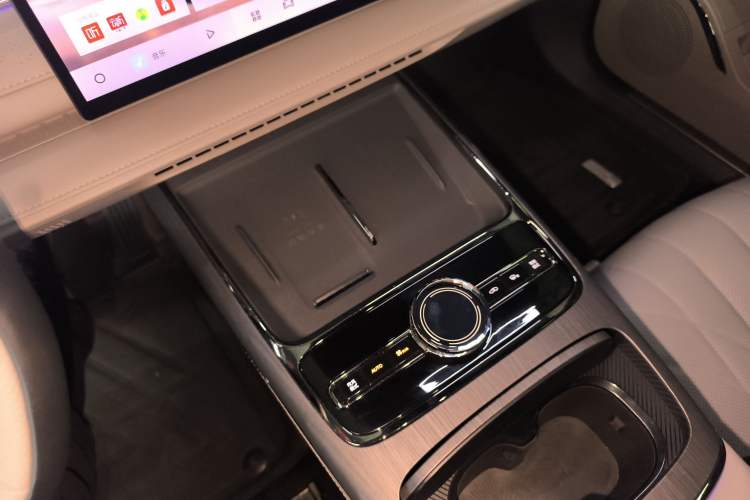 Used Geely Galaxy 8 2025 130km EM-P Starship Edition Gear Lever