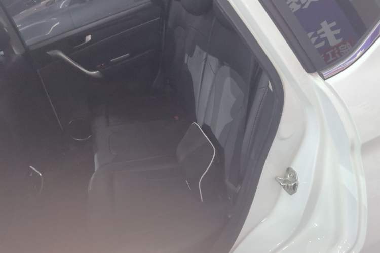 Used Haval M6 2019 1.5T DCT Two-Wheel Drive Elite Version China VI Standard Left Rear Seat