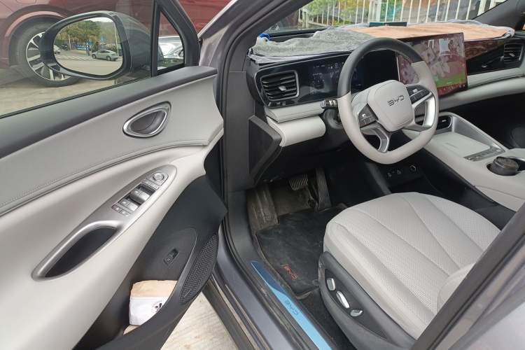 Used BYD Sealion 06 New Energy 2025 Model DM-i 170 Navigation Plus Edition
