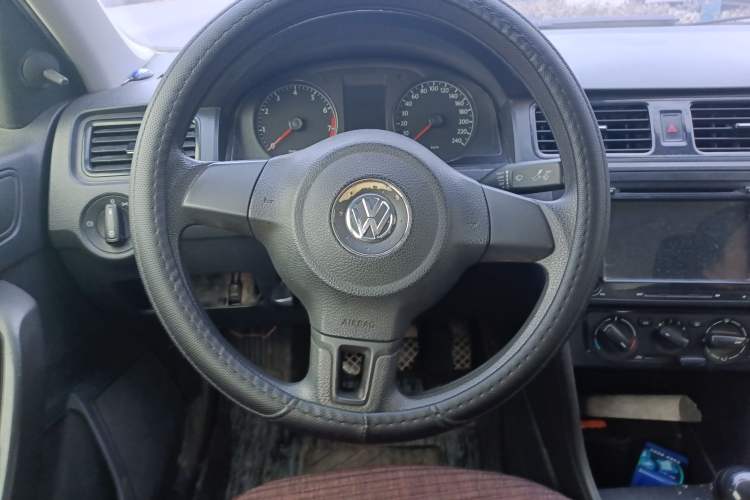 Used Volkswagen Santana 2013 1.4L Manual Fashion Edition Steering Wheel