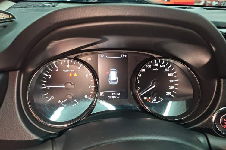 Used Nissan X-Trail 2023 Classic 2.0L Two-Wheel Drive Smart Connect & Comfort Edition