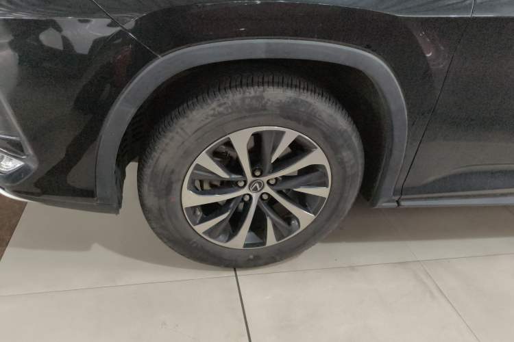 Used Lexus RX 2020 Revised Version 300 Two-Wheel Drive Elite Edition Left Front Wheel Hub