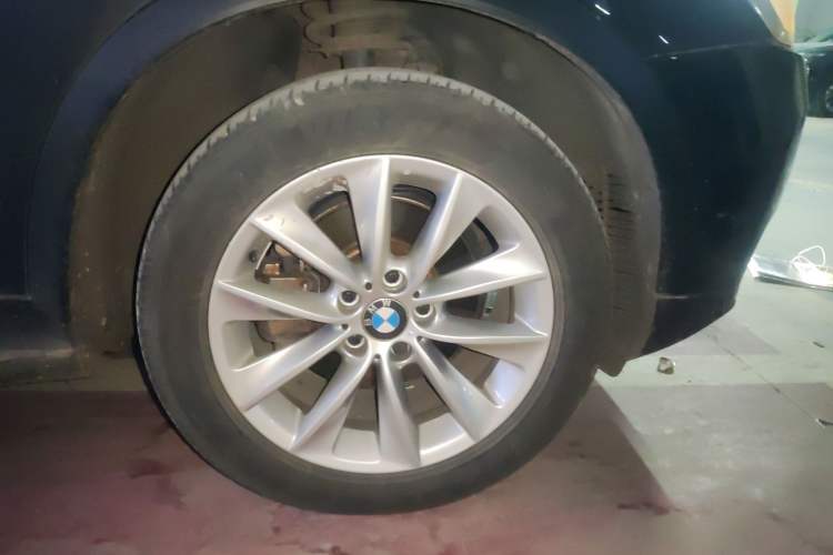 Used BMW X3 2014 xDrive20i X Design Package Right Front Wheel Hub