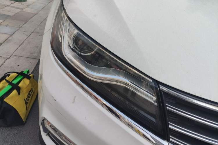 Used Roewe RX5 2016 30T Two-Wheel Drive Automatic Internet Smart Edition
