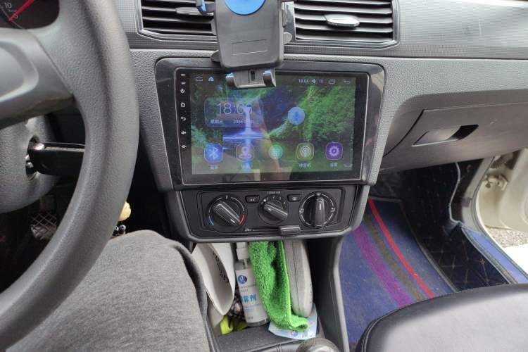 Used Volkswagen Santana 2016 1.6L Manual Fashion Edition Audio And AC Panel