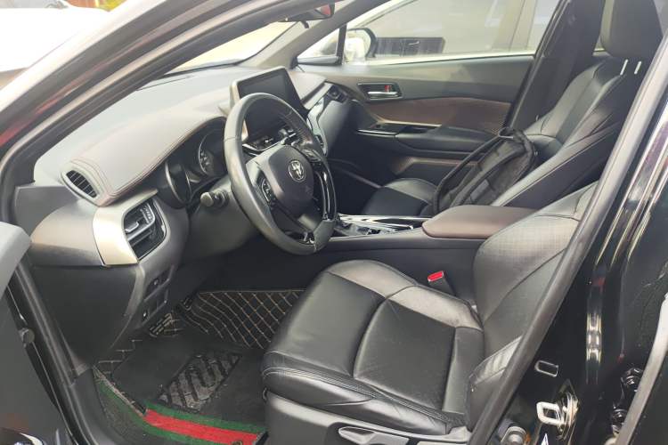 Used Toyota C-HR 2018 2.0L Flagship Version China V Standard
