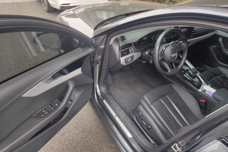 Used Audi A4 2023 Avant 40 TFSI Fashionable and Dynamic Model
