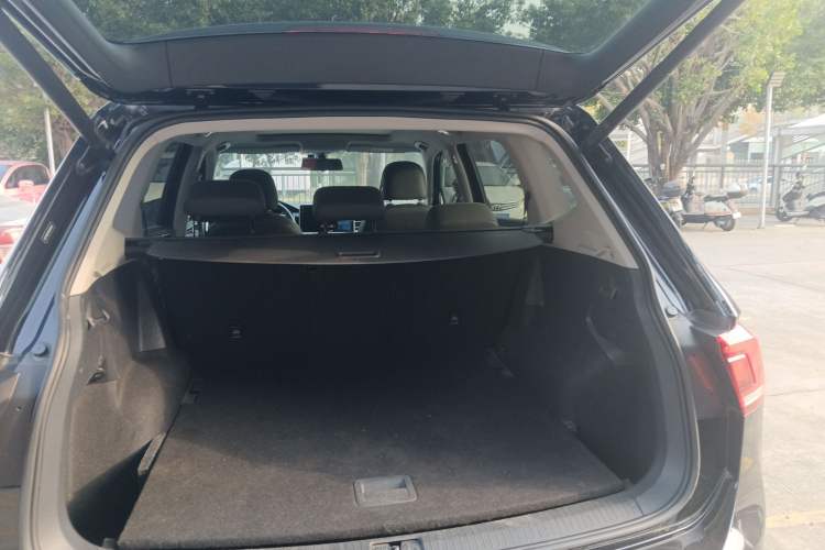 Used Volkswagen Tiguan L 2022 330TSI Automatic Two-Wheel Drive Smart Edition