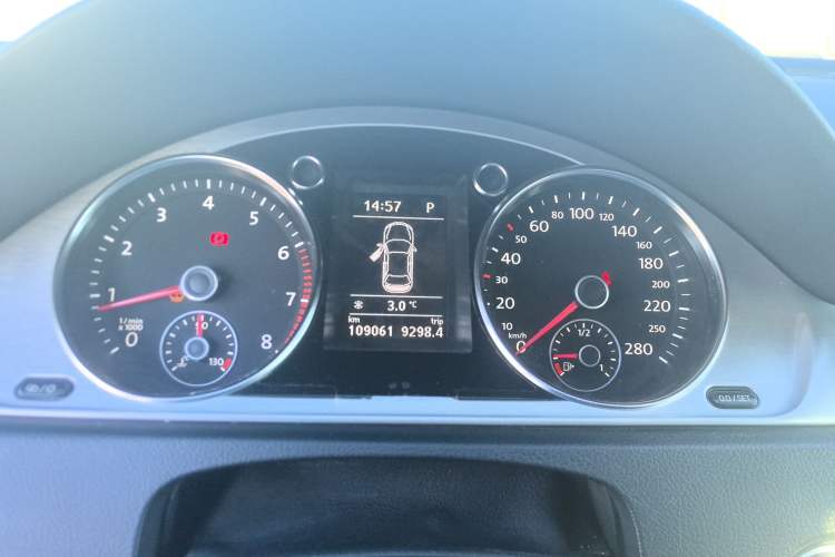 Used Volkswagen FAW-Volkswagen CC 2015 1.8TSI Prestige Model Instrument Cluster