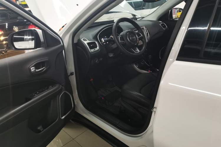 Used Jeep Compass 2017 200T Automatic Family Edition