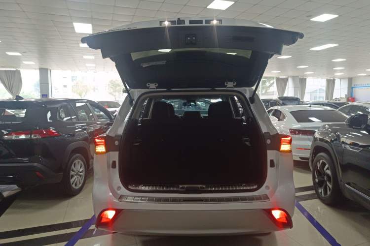 Used Toyota Highlander 2024 2.5L Smart Electric Hybrid Dual-Motor Two-Wheel-Drive Elite Edition 5 Seats Trunk