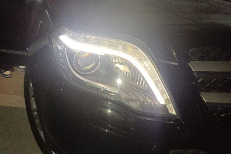 Used Mercedes-Benz GLK-Class 2013 GLK 300 4MATIC Fashion Model