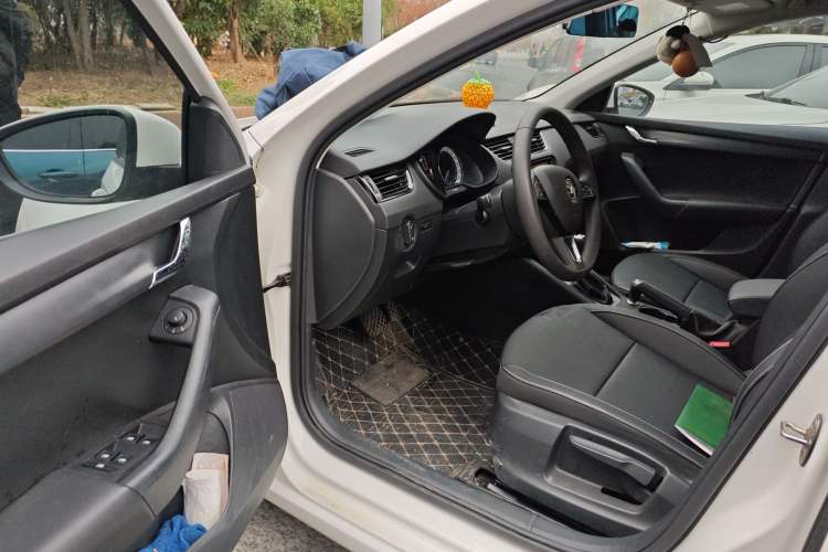 Used Skoda Octavia 2021 1.5L Automatic Comfort Edition