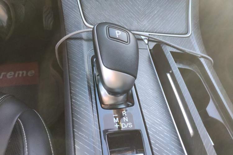 Used Venucia V 2021 260T Idol Edition