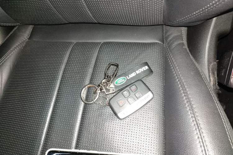 Used Land Rover Discovery Sport 2019 240 PS SE Version China VI Standard