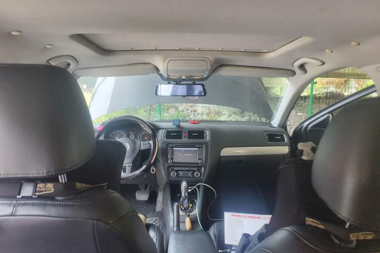 Used Volkswagen Sagitar 2012 1.4TSI Automatic Luxury Edition
