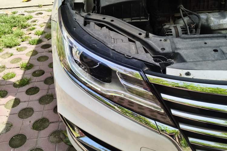 Used Roewe i6 2020 PLUS 1.6L CVT 4G Connected Glory Flagship Edition Right Front Headlight