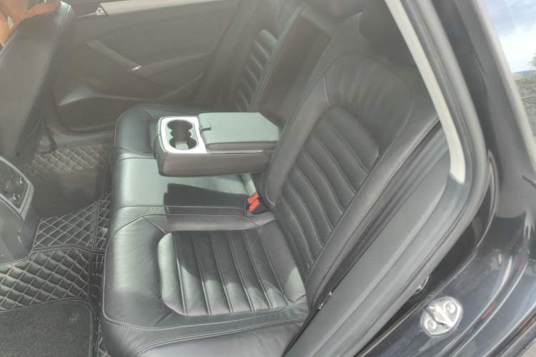Used Volkswagen Passat 2013 1.8TSI DSG Prestige Edition Left Rear Seat