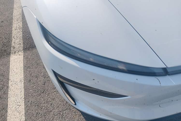 Used Tesla Model Y 2025 Long-Range All-Wheel Drive First Edition Right Front Headlight