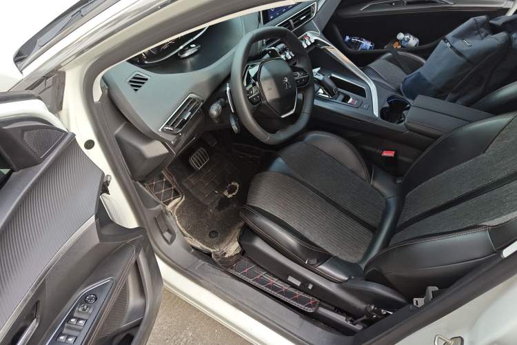 Used Peugeot 5008 2017 350THP 7-Seater Elite Edition