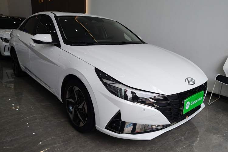 Used Hyundai Elantra 2021 1.5L CVT LUX Prestige Edition
