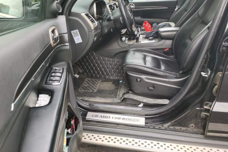 Used Jeep Grand Cherokee 2014 3.0TD Diesel Comfort Navigation Version
