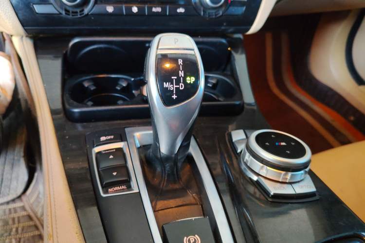 Used BMW 5 Series 2011 535Li Leading Model