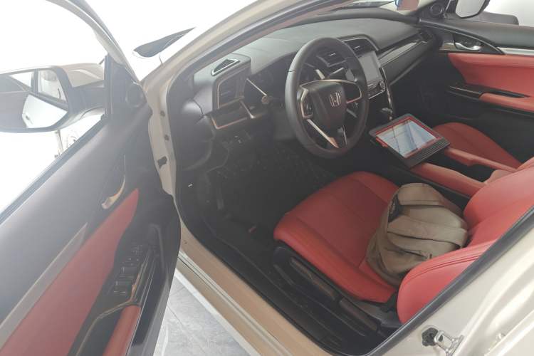 Used Honda Civic 2016 220TURBO CVT Luxury Edition