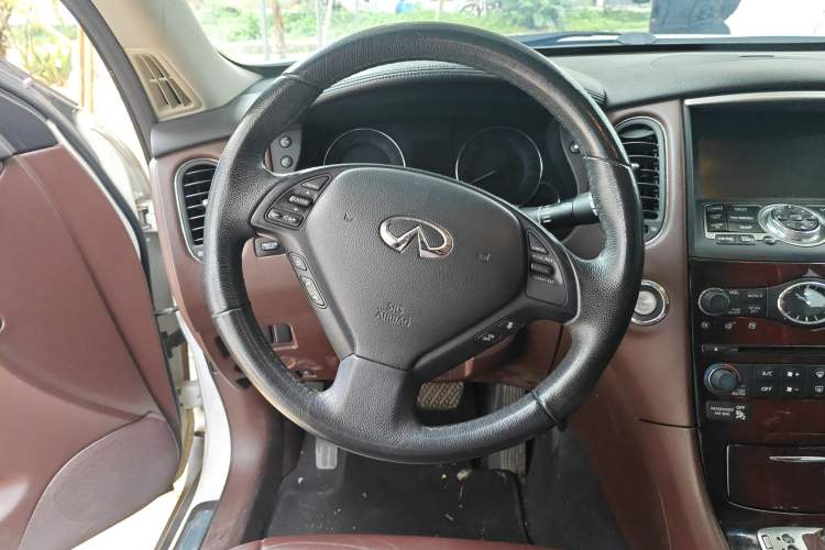 Used Infiniti EX 2013 EX25 Two-Wheel-Drive Luxury Edition