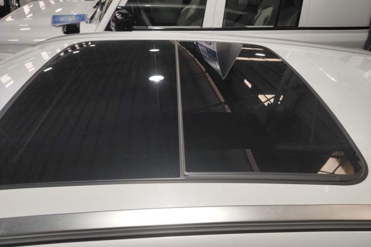 Used Lynk & Co 06 EM-P 2022 PHEV 84 km Range Pro Version