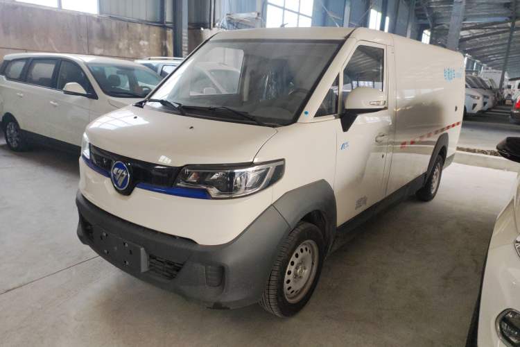 Used Foton Qianduoduo 2024 Box-Type Van Flat Roof 2 Seats CATL 41.86 kWh