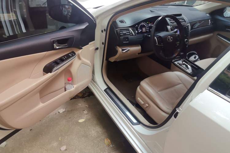 Used Toyota Camry 2012 Luxurious Edition 2.5HG Zunrui
