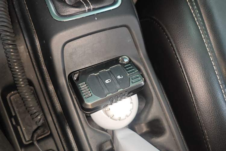 Used Jeep Wrangler 2019 2.0T Sahara Four-Door Version China VI Emission Standard
