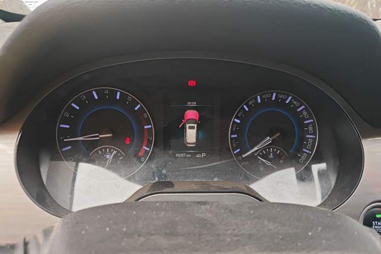 Used Haval H2 2018 Chuanxiang Edition Red Badge 1.5T Dual-Clutch Two-Wheel Drive Fashionable Model