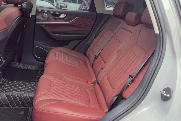 Used Hongqi HS5 2023 2.0T Four-Wheel Drive Flagship Pro Edition Left Rear Seat