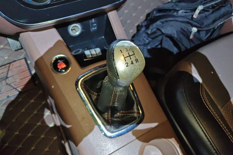 Used FORTHING Joyear X5 2016 1.6L Manual Luxury Model Gear Lever