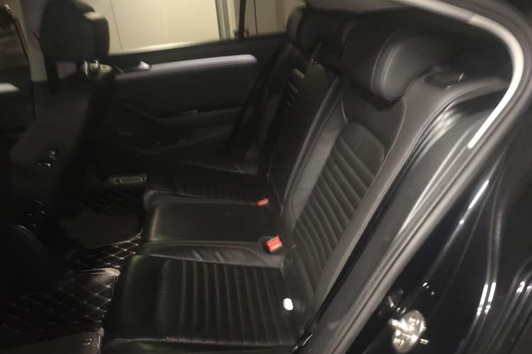 Used Volkswagen Magotan 2019 330TSI DSG Leading Model China VI Standard