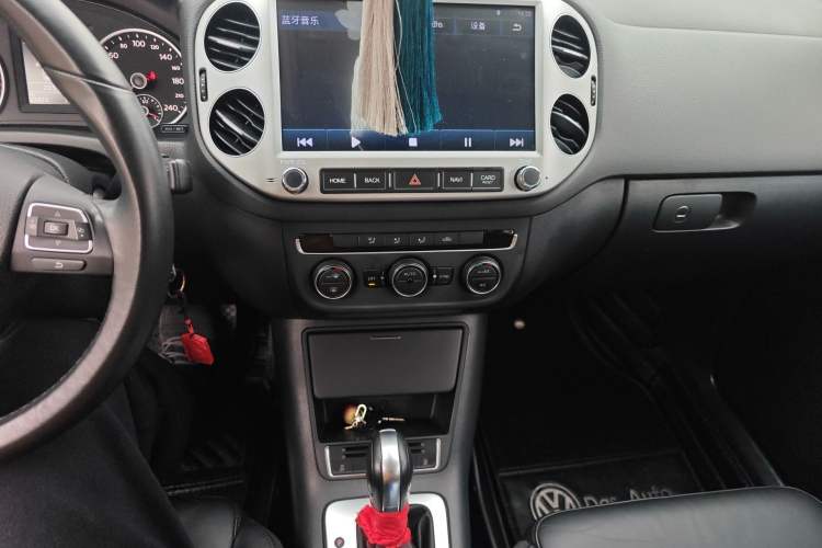 Used Volkswagen Tiguan 2015 1.8TSI Automatic Two-Wheel Drive Comfort Edition Audio And AC Panel